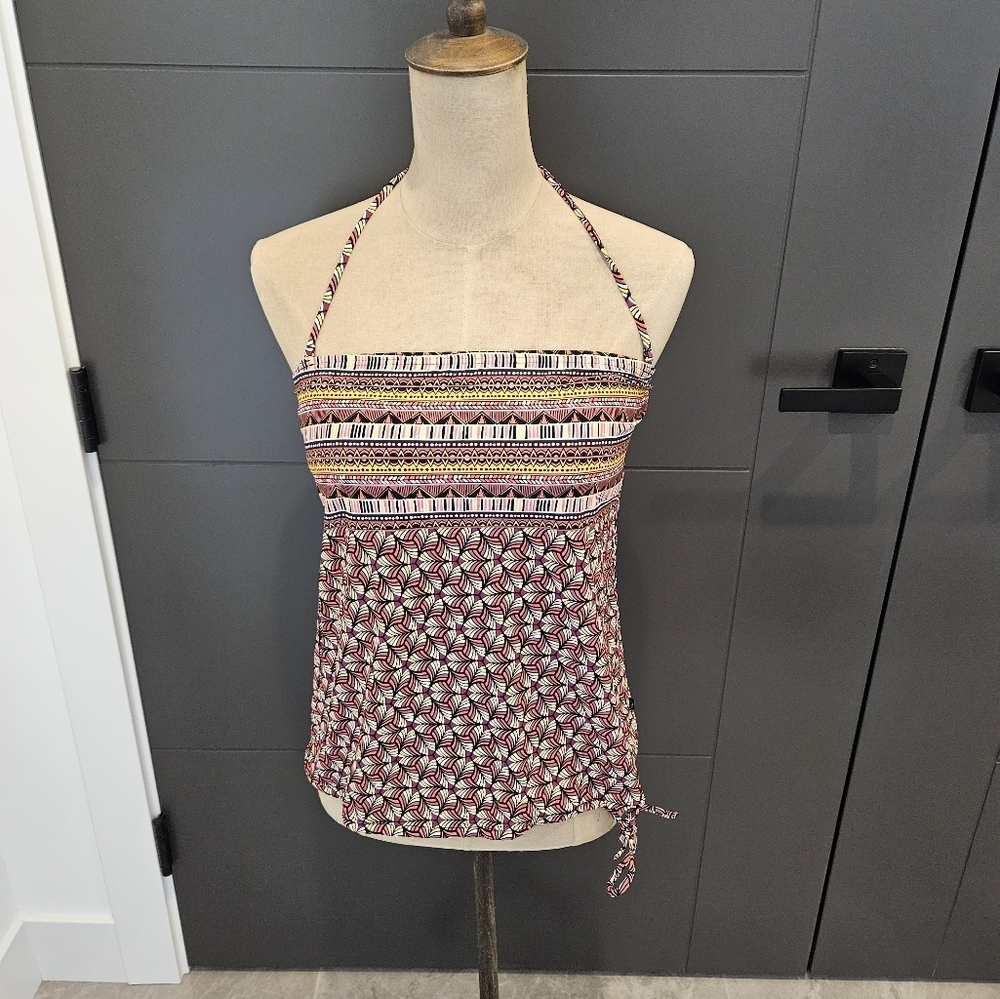 Size Medium LA VIE EN ROSE bathing suit top